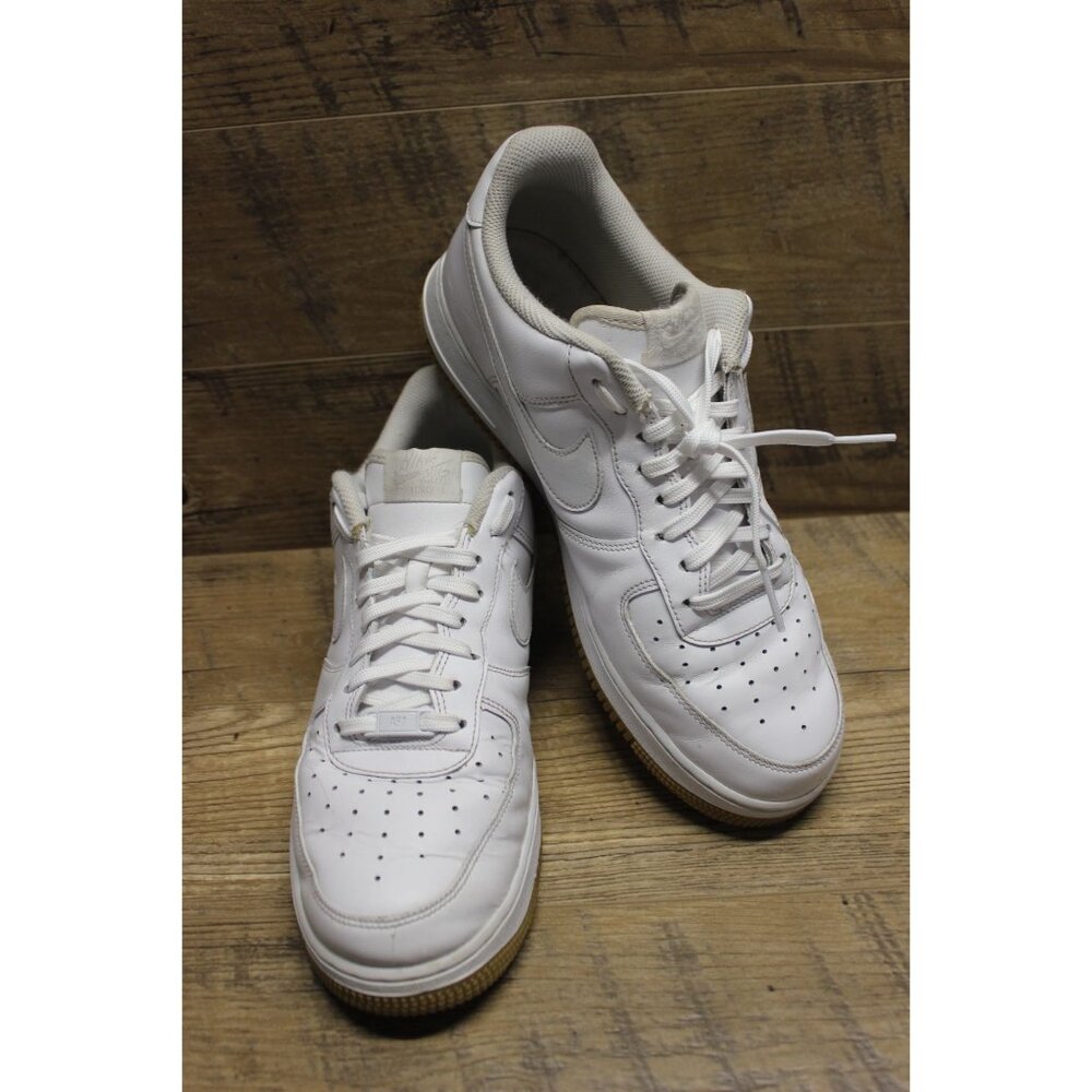 Nike Air Force 1 '07‎ low top OG white leather gum sole athletic sneakers 11.5